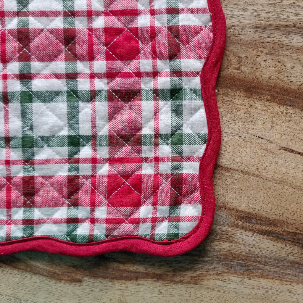 Red quilted placemats
