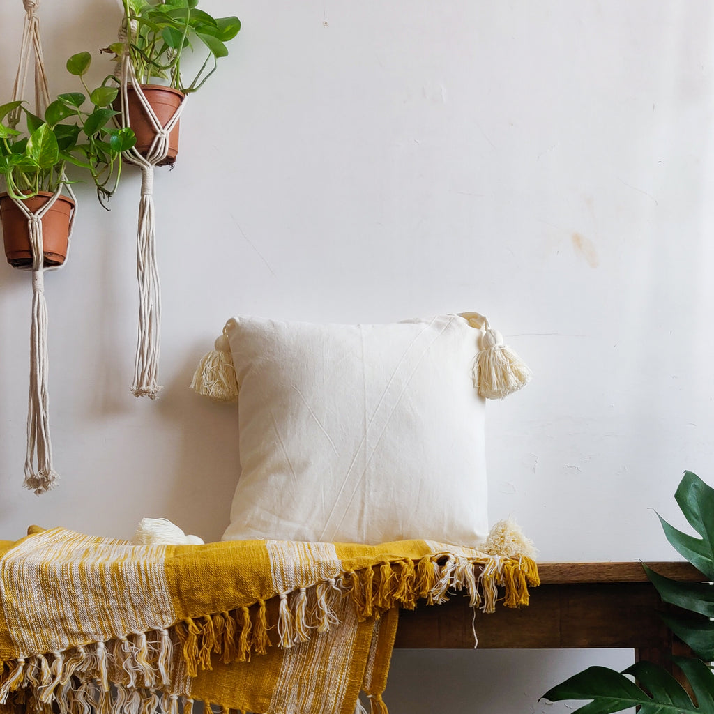 White solid cotton tassel cushion cover