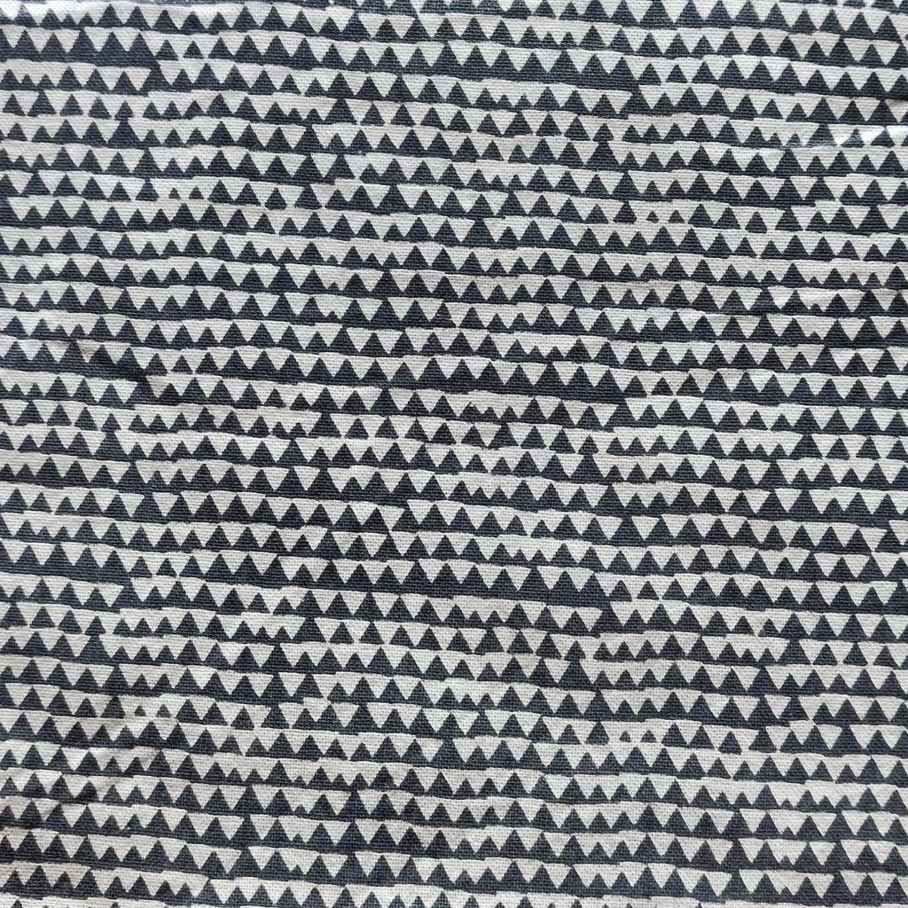 Grey traingle print pillow cover