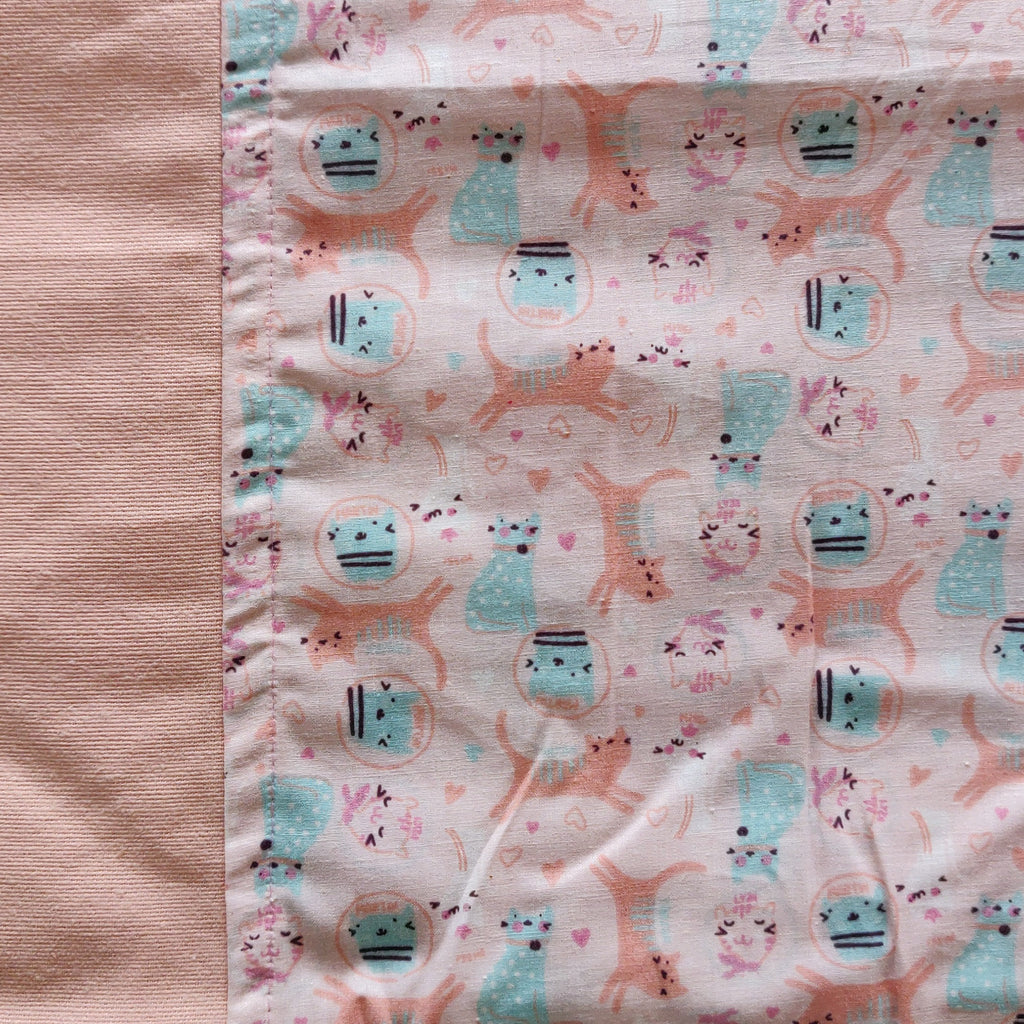 Pink cat print kids bedspread